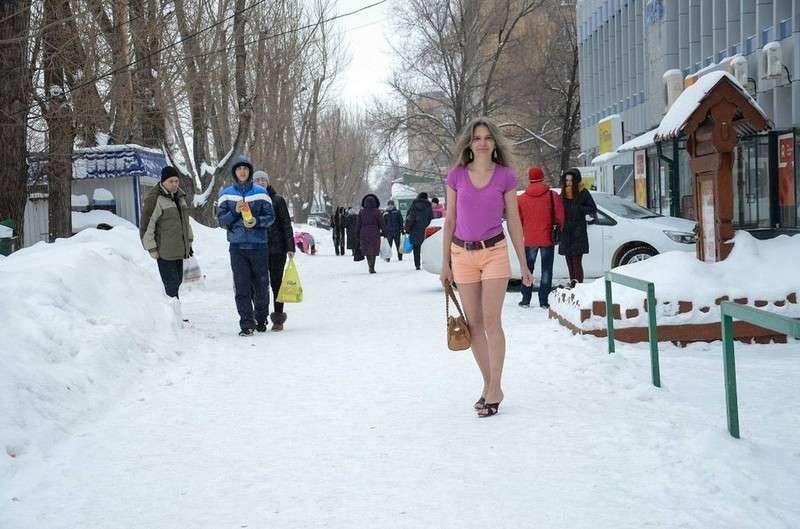 Тепло ль тебе, девица?