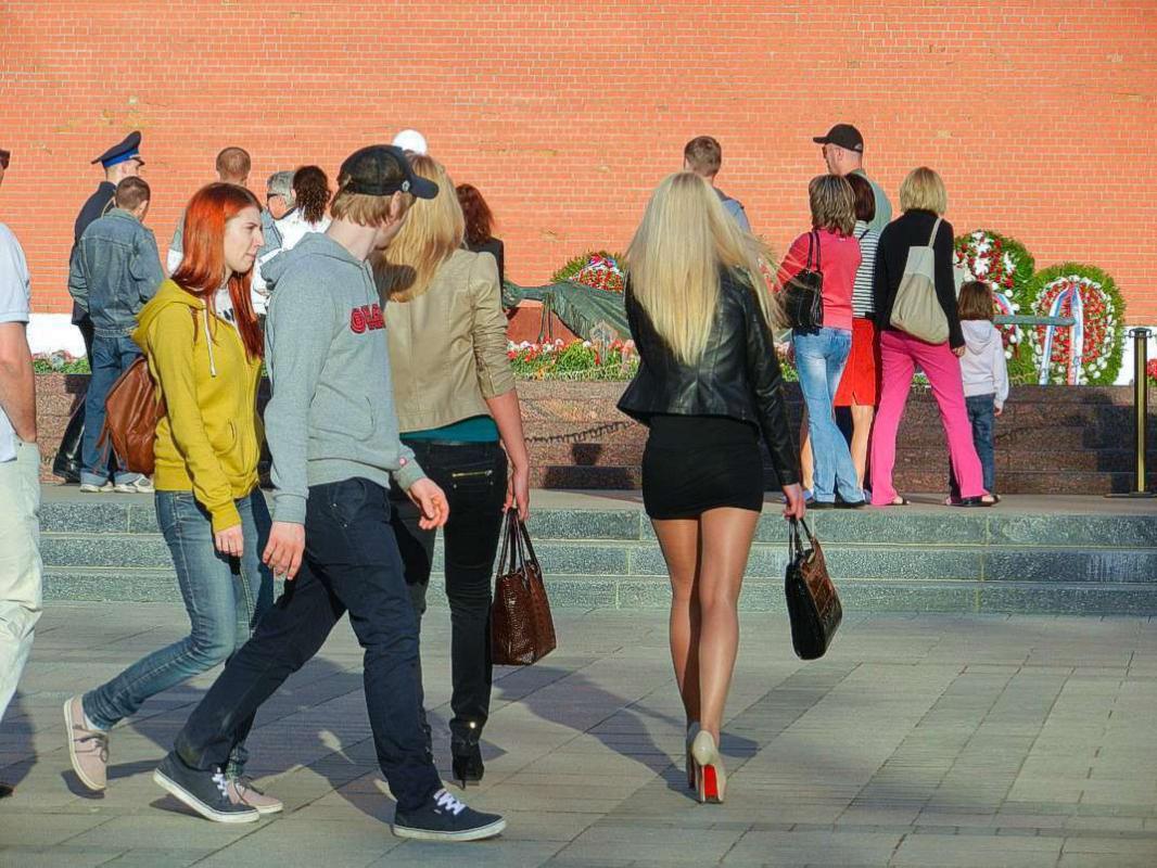 Соблазняет весь город (2)