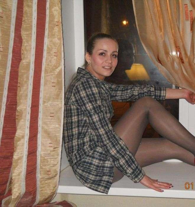 Сидя на подоконнике