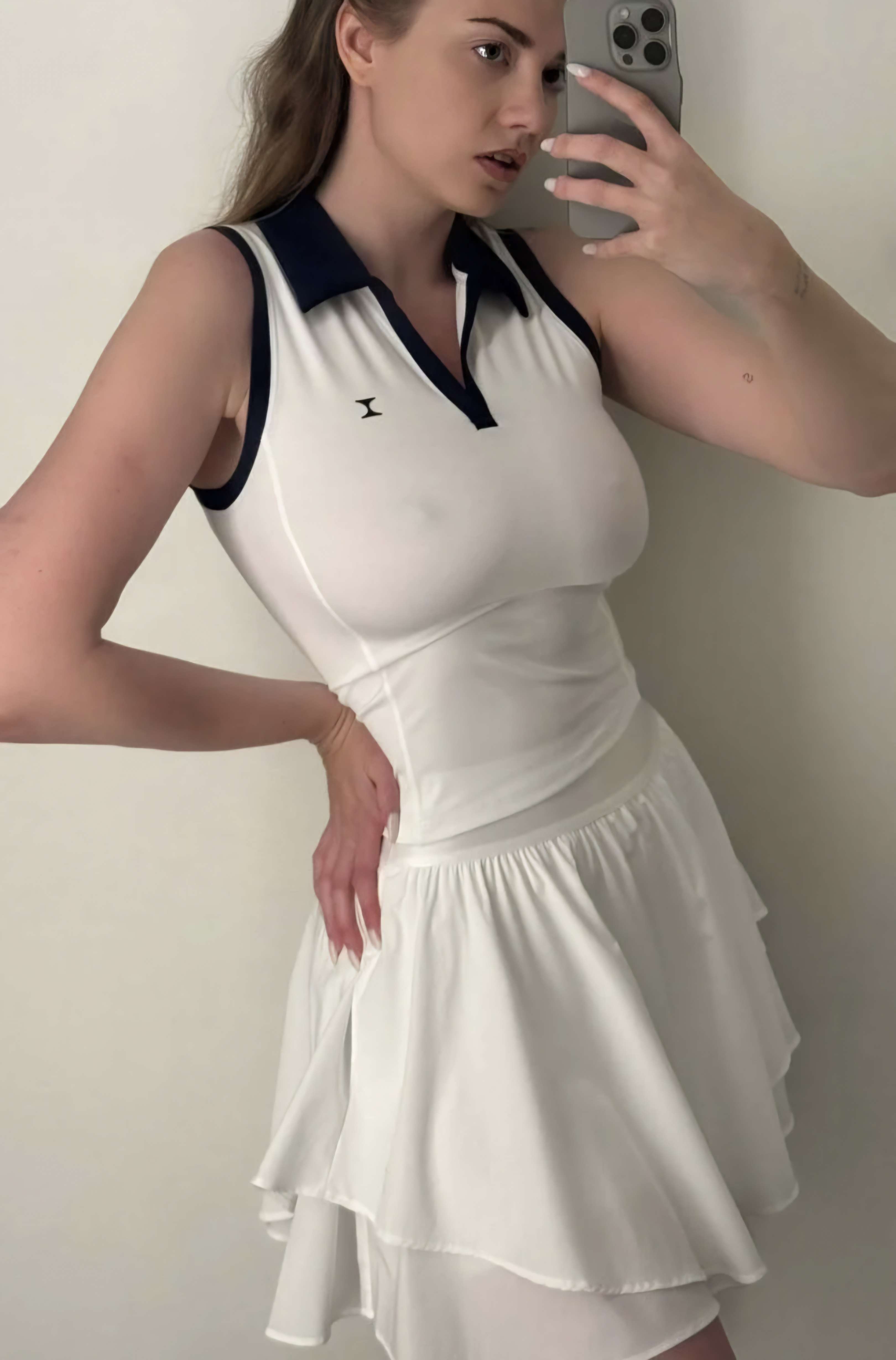 1000984825