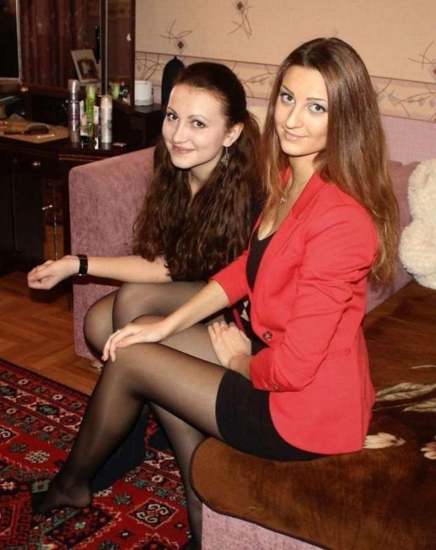 Девушки в мини