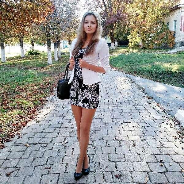 Платье с узорами