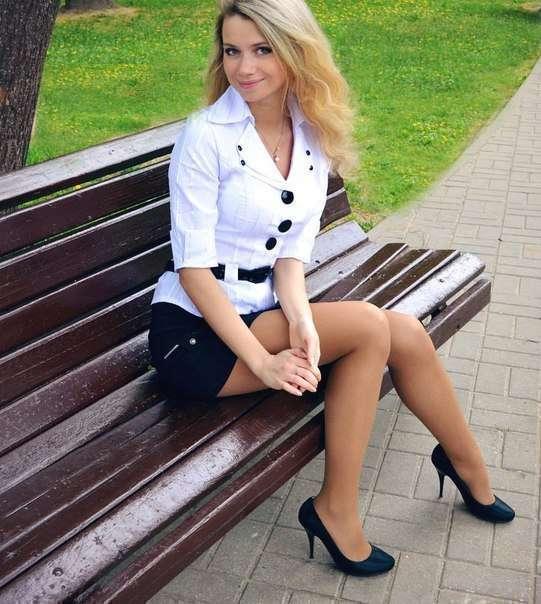 Сидя на скамейке
