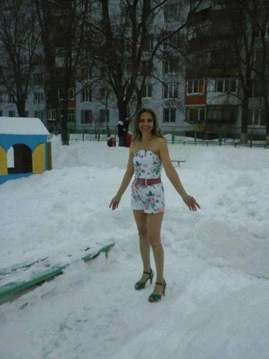 Зимой в шортах