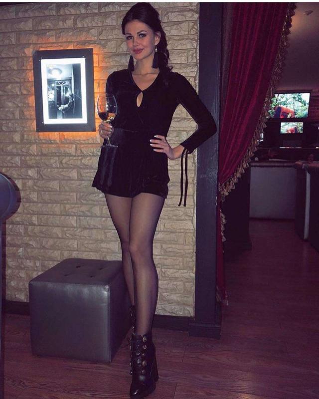 Выпьем бокал вина?