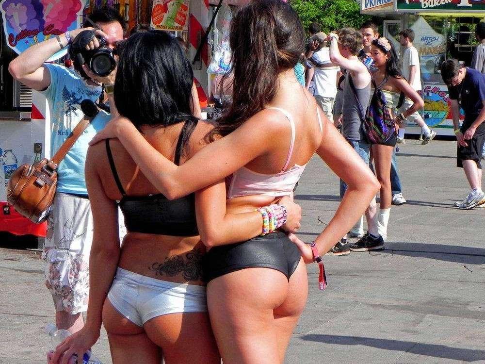 В трусиках