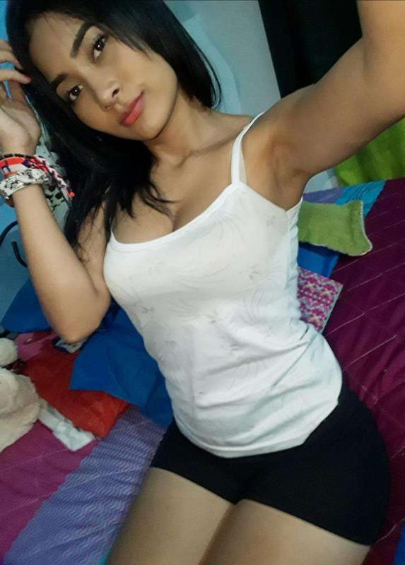 Autofoto. Share my profile on WhatsApp / Telegram and enjoy "friends and family of mine"