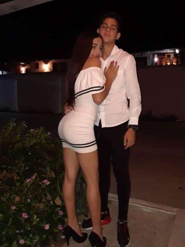 Que cuerpazo, por el amor de Dios! (Le tiene que haber roto el culo bien rico). Share my profile on WhatsApp / Telegram and enjoy "friends and family of mine"