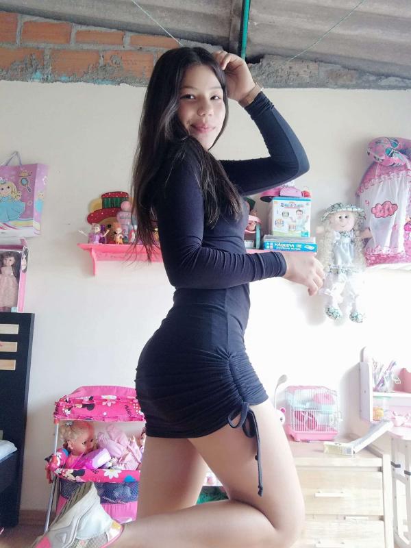 una muñequita de carne y hueso. Share my profile on WhatsApp / Telegram and enjoy "friends and family of mine"