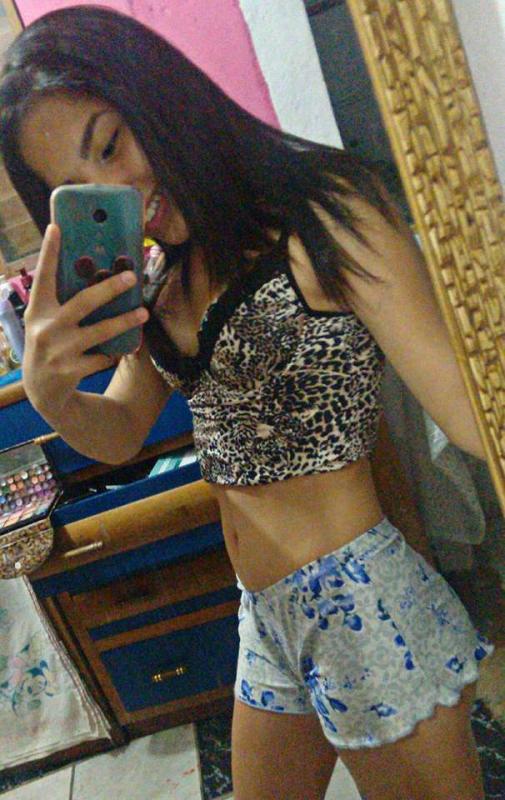 Autofoto. Share my profile on WhatsApp / Telegram and enjoy "friends and family of mine"