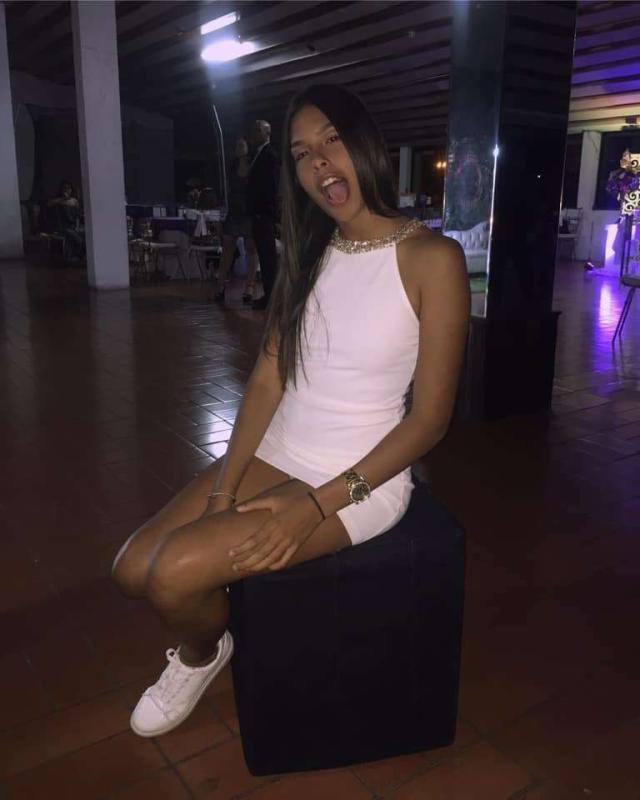 Faviana Nicole. Share my profile on WhatsApp / Telegram and enjoy "friends and family of mine"