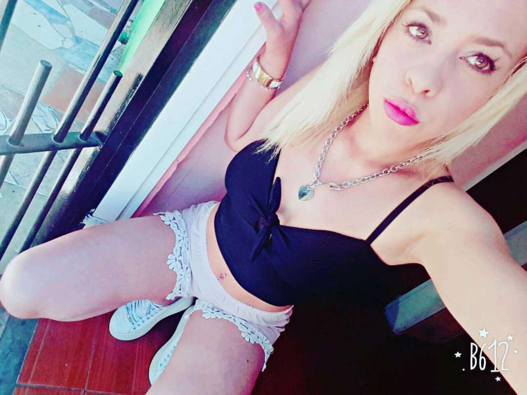 Noemi Navarro. Share my profile on WhatsApp / Telegram and enjoy "friends and family of mine"