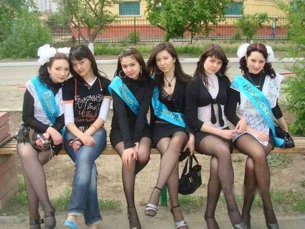 Брюнетки