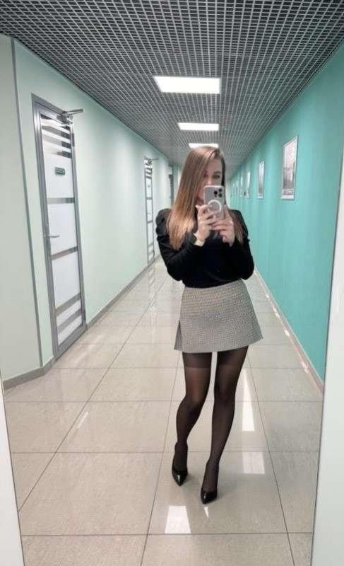 Девушка в офисе