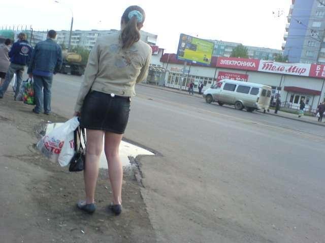 На остановке