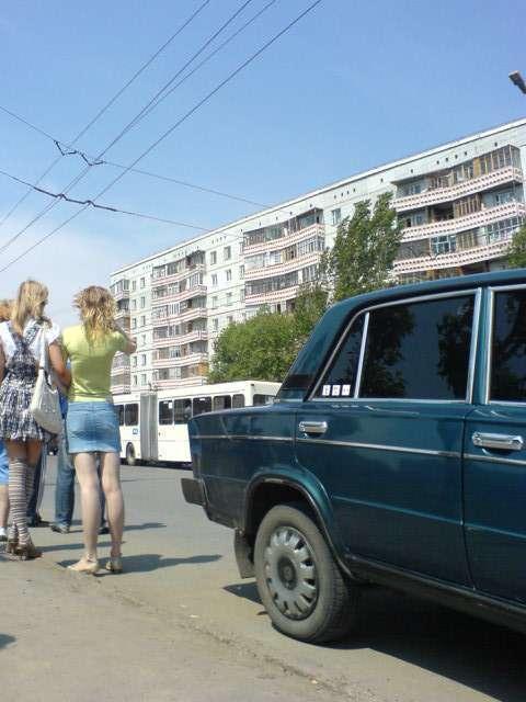 На остановке