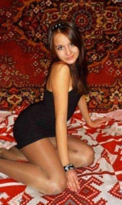 На фоне ковра
